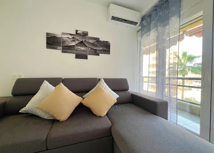 Remo 1 By Residea * Torremolinos