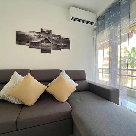 Remo I By Residea * Torremolinos